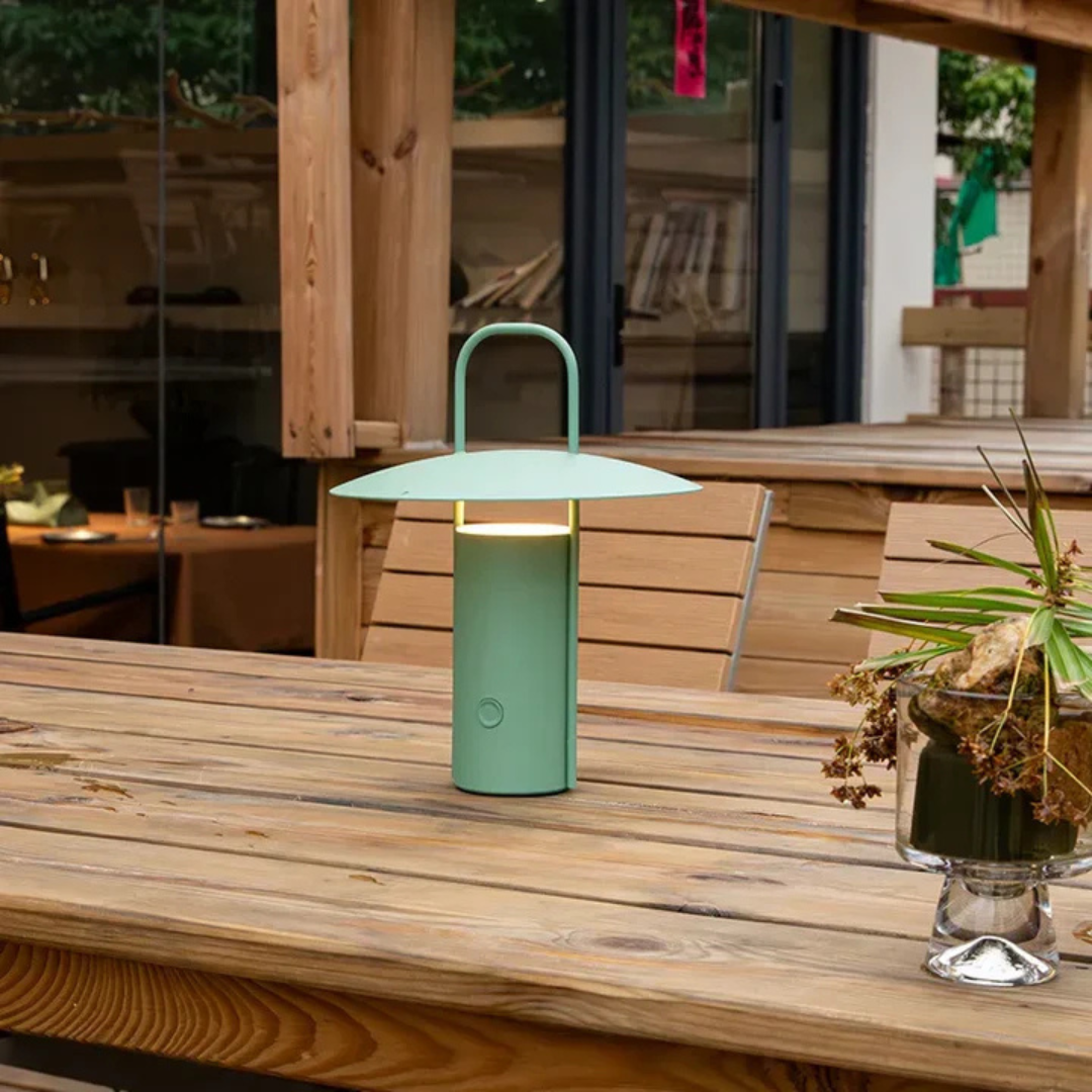 BNG Terra | Stylische tragbare Outdoor-Lampe mit modernem Design und verschiedenen Farben