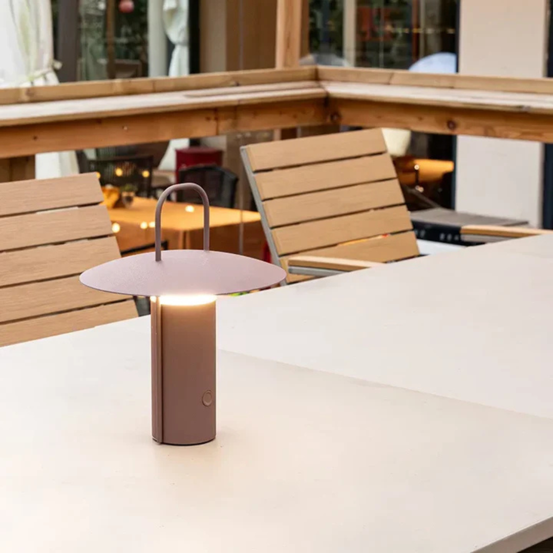 BNG Terra | Stylische tragbare Outdoor-Lampe mit modernem Design und verschiedenen Farben